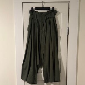 Olive Green Wide-Leg Cropped Pants